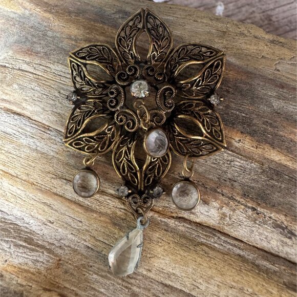 Vintage Hobe Gold-Tone Filigree Floral Brooch With Dangling Clear Glass Accents - Picture 1 of 6